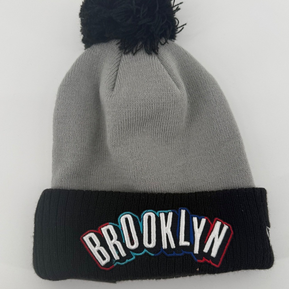 New Era Youth Brooklyn‎ Nets NBA Pom Knit Beanie Hat Gray Black